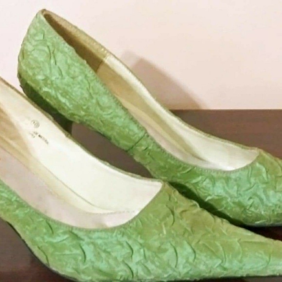 Assorted Items - Picture 4 of 8